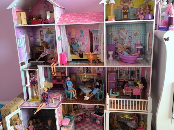 Wooden Dolls house - Main image