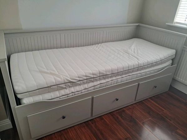 IKEA DAY BED - Main image