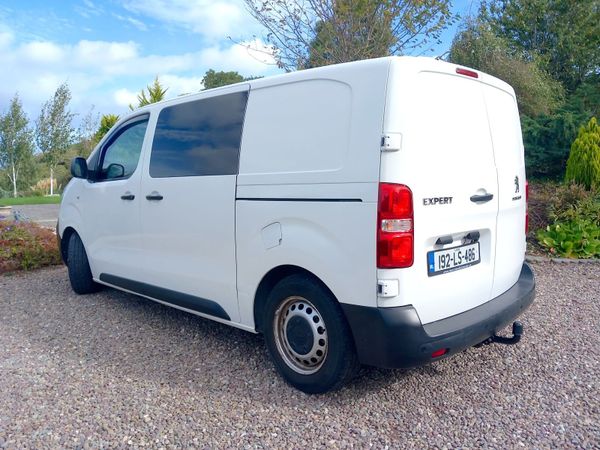Peugeot Expert Camper Van 2019 - Main image