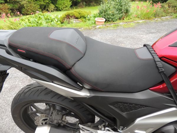 Honda NC750X DCT. 21-25. Genuine OEM Comfort Seat - Main image