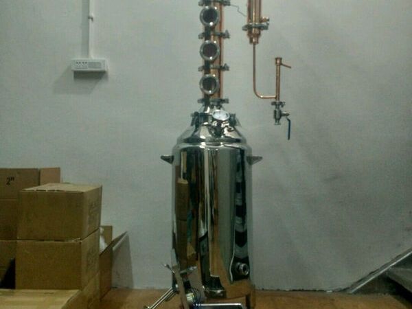 Distillation unit - Main image