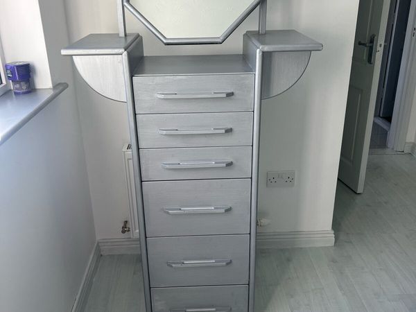 Chest of Drawers with mirrow - Main image
