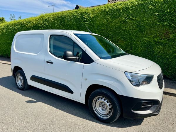 2021 Opel Combo L1H1 1.5 CDTI - Main image
