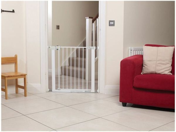 Safety 1st SecurTech® Simply Close Metal Gate - Wh - Main image
