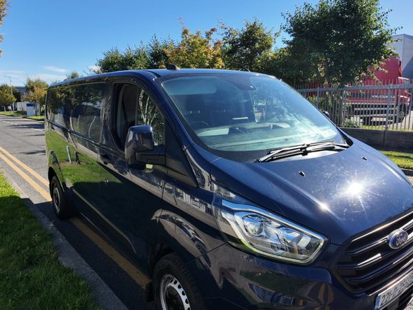 Ford Custom LWB 2022 - Main image