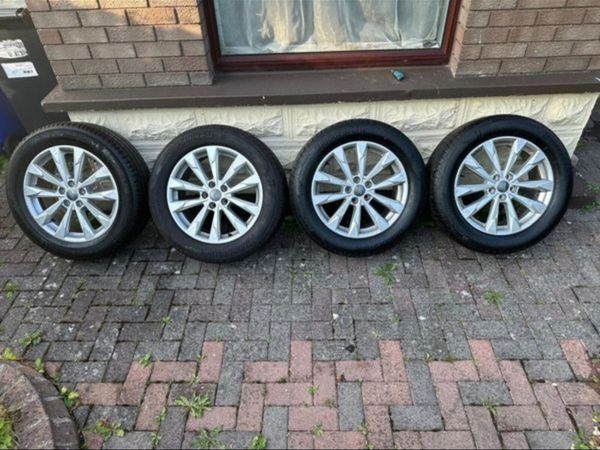 Audi 19 Alloy Wheels with Bridgestone 255 - 35 R19 - Main image