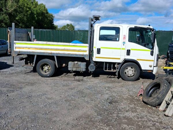 Isuzu 7.5 ton tipper crew cab - Main image