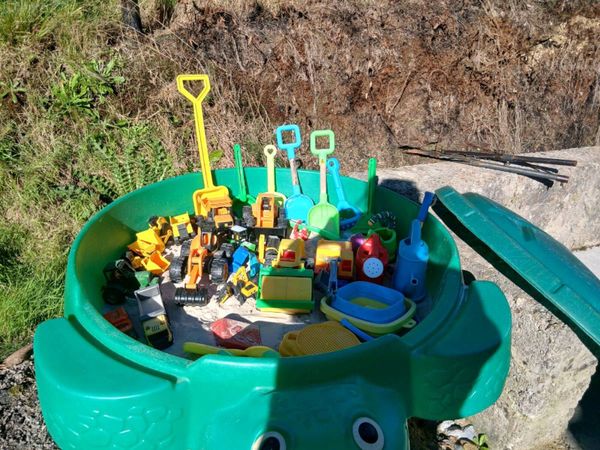 Little tikes sand pit - Main image