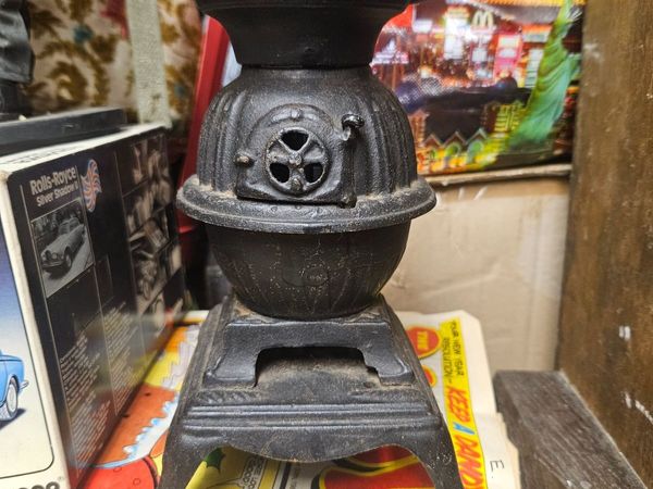 Miniature Cast Iron Stove - Main image