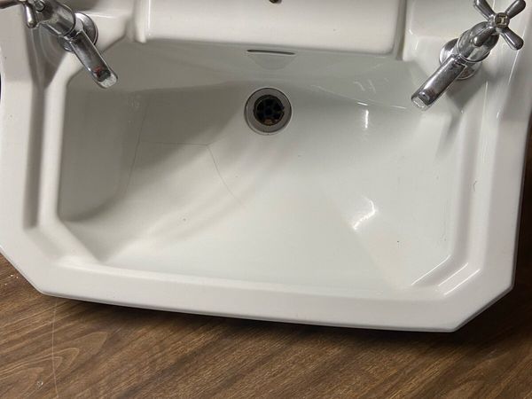 Washand basin for sale - Main image