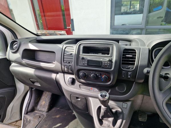 Renault Trafic 2021 - Main image