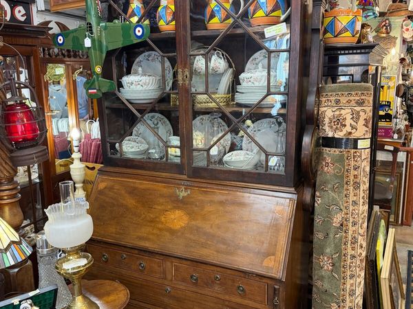 Antiques - Main image