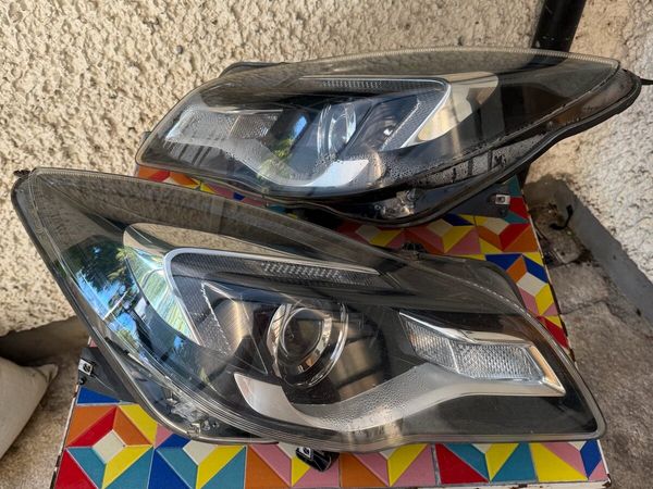 Opel Insignia Headlights - Matched Pair - Moisture - Main image