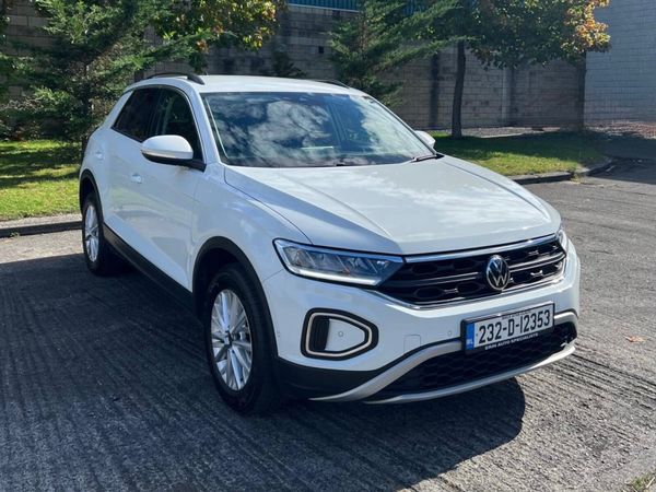 2023 Volkswagen T-Roc Commercial - Main image