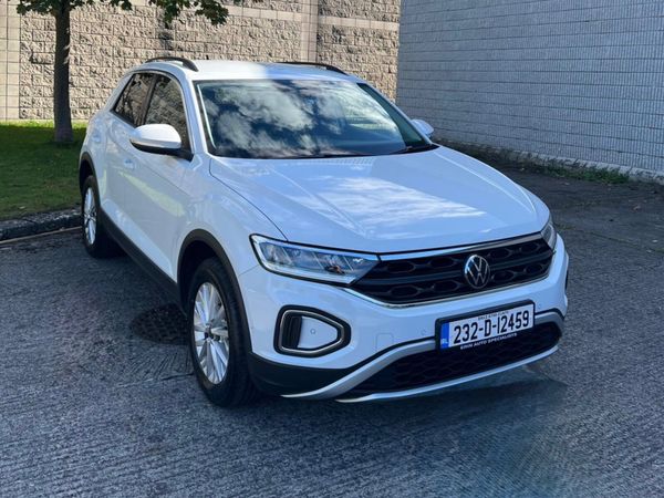 232 Volkswagen T-Roc Commercial - Main image