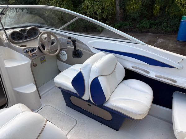 Bayliner Capri 602 boat - Main image