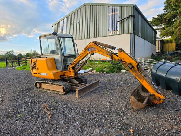 Mini digger / Excavator - Main image