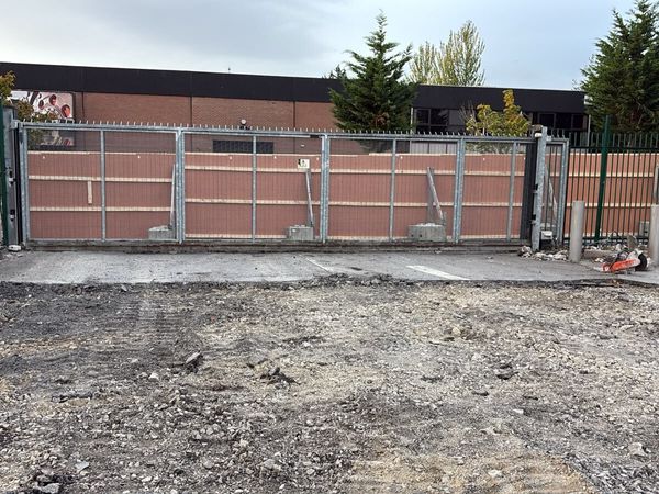 Gate - Main image