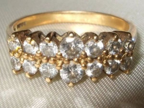 Vintage 18ct Gold & Diamond Ring - Main image