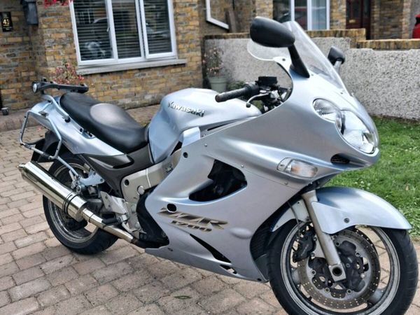 Kawasaki ZZR 1200 - Main image