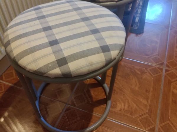 Pair of stools - Main image