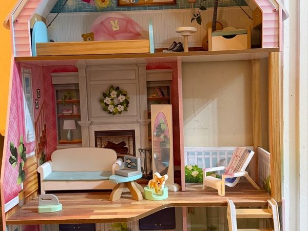 Doll’s house - Main image