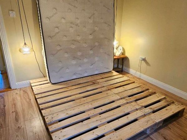 King Size Pallet Bed Base – 208 x 188 cm - Main image
