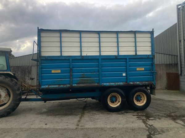 Donnelly 16ft  trailer ,  rollover cover & catwalk - Main image