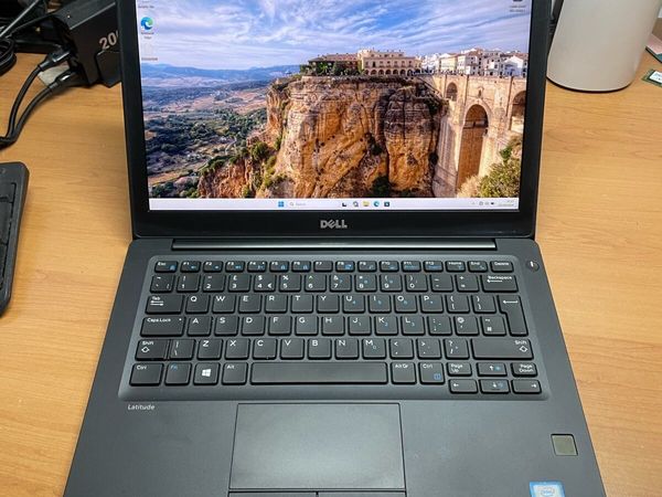 Dell laptop i7 pro 16/256 windows 11 - Main image