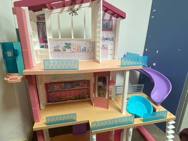 Free doll house - Main image