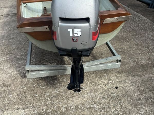Boat engine and trailer - Main image