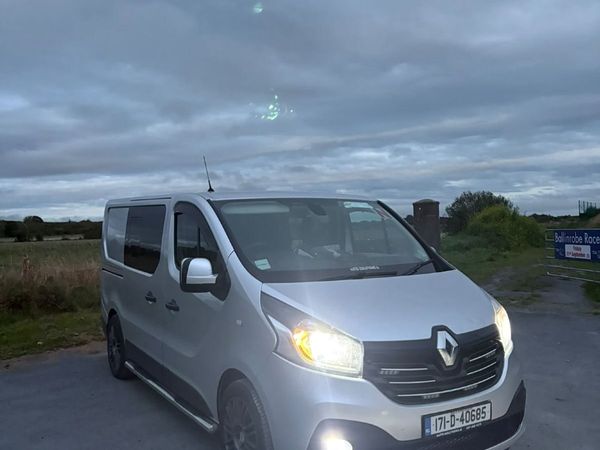 Renault Trafic 2017 - Main image