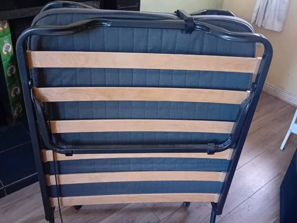 Fold up single bed - Main image
