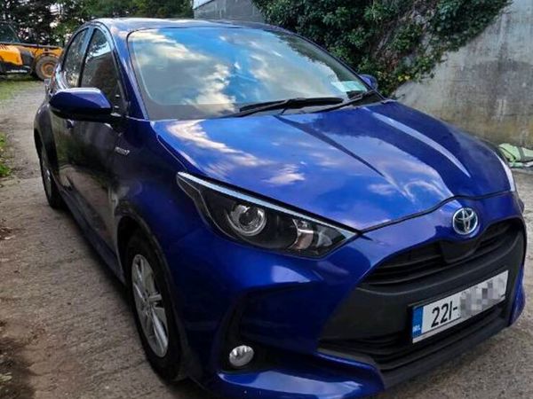 Toyota Yaris Hybrid Automatic - Main image