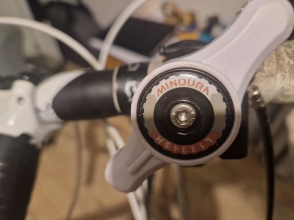 Minoura bike turbo trainer (Douglas Cork) - Main image