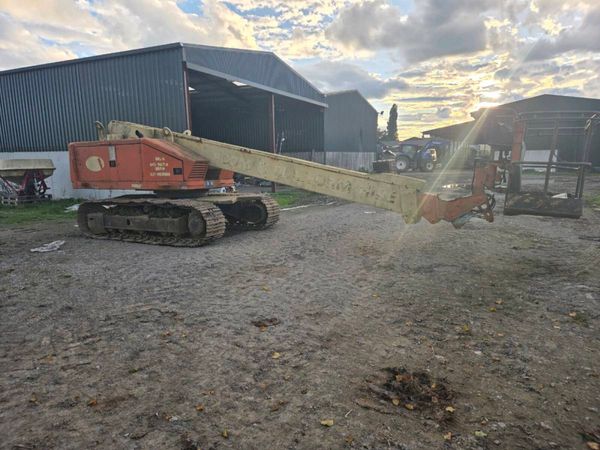 Aichi sp18 tracked boom hoist - Main image