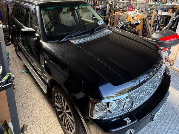 Range Rover Vogue 3.6 TD6 V8 Crewcab - Main image
