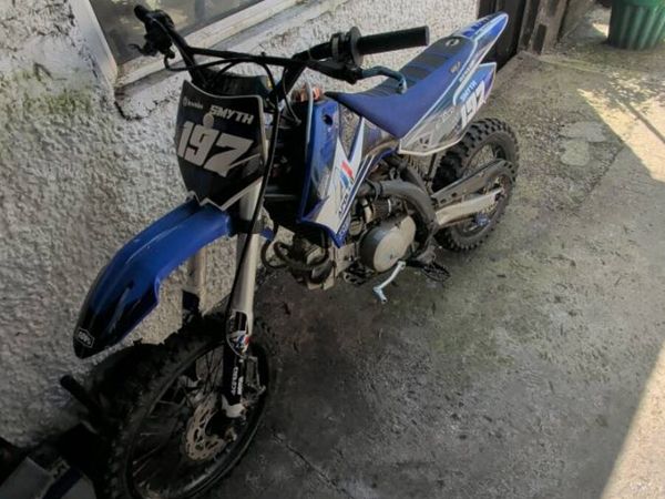 Apollo 2 stroke pit bike - Main image