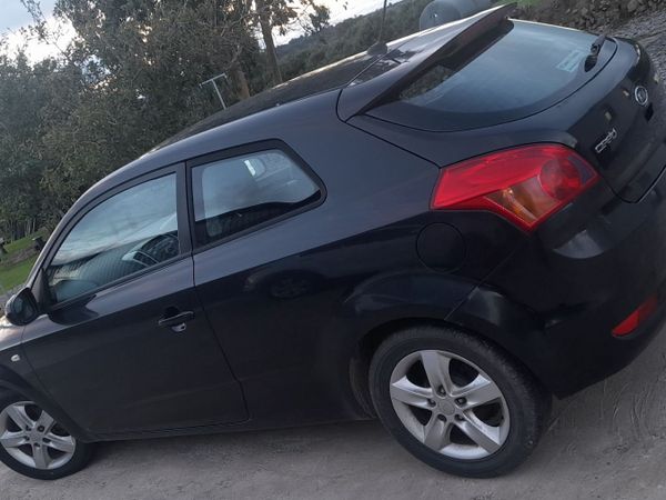 Kia Ceed 2010 - Main image