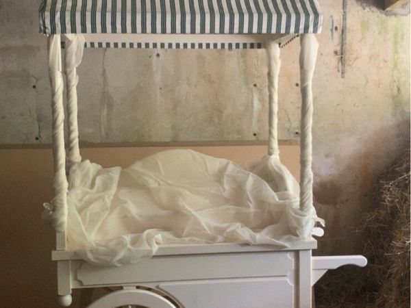 Handmade Indoor Sweet Trolley - Main image
