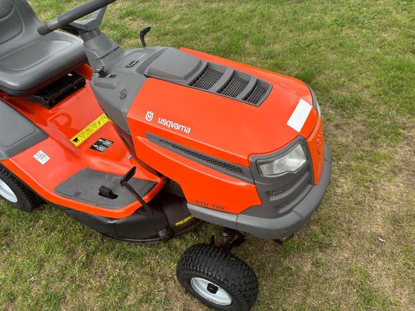 Drive on lawnmower - Main image