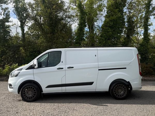 2022 FORD TRANSIT CUSTOM LWB TREND - Main image