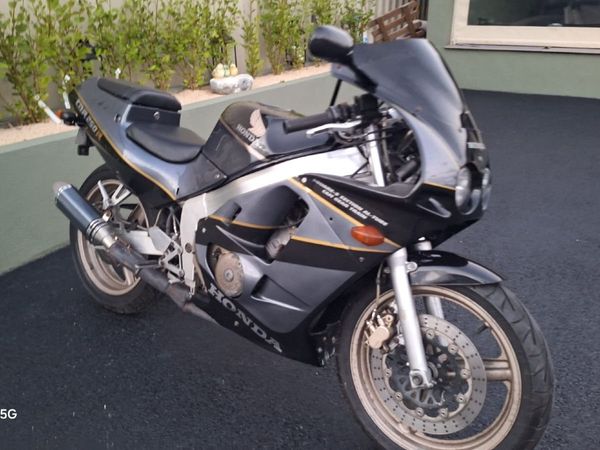 CBR 250 R - Main image