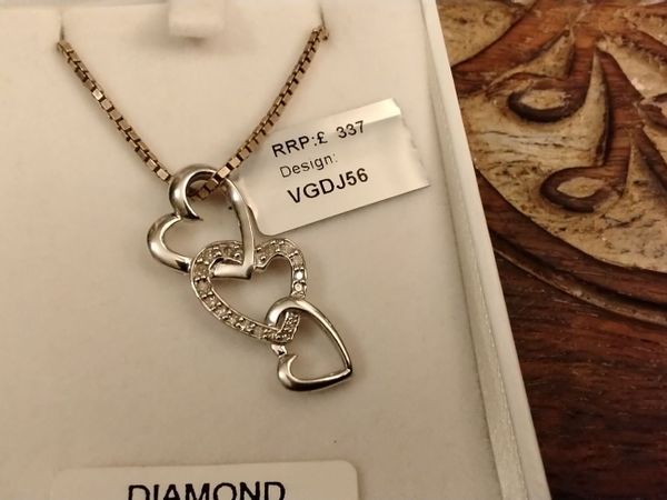 Diamond 0.30ct triple interlock hearts pendant 18" - Main image