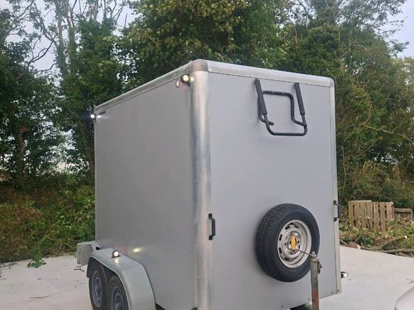 Box trailer 8x5 - Main image