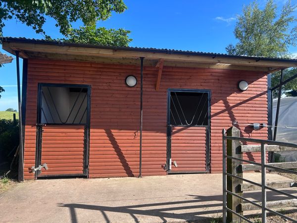 2X wooden frame stables - Main image