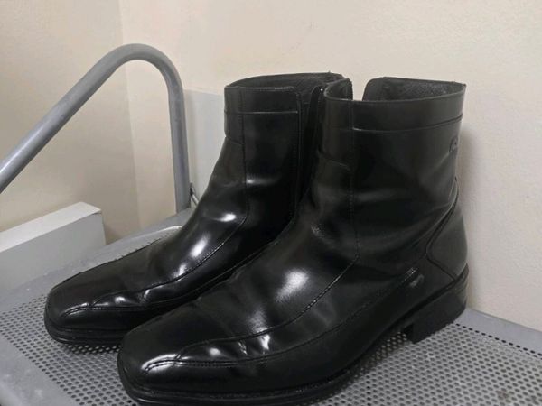 3 pairs of men's shoes, size 8 (or 42), in excelle - Main image