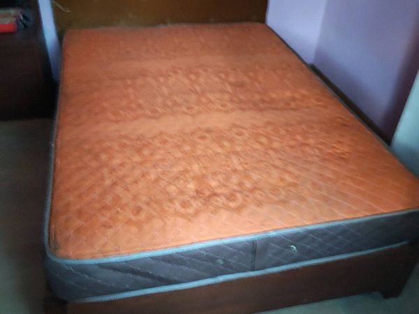 HANDMADE DOUBLE BED - Main image