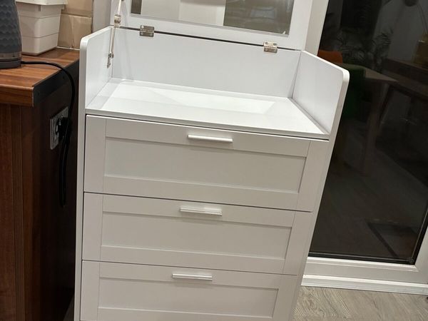 White, 4 drawer chest of drawers with mirror - Main image