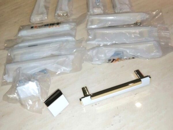 Set of Handles - Main image